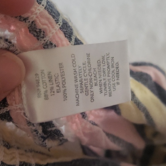 Derek Heart L adorable flounce off shoulder pastel stripes smocked waist crop - Picture 5 of 6